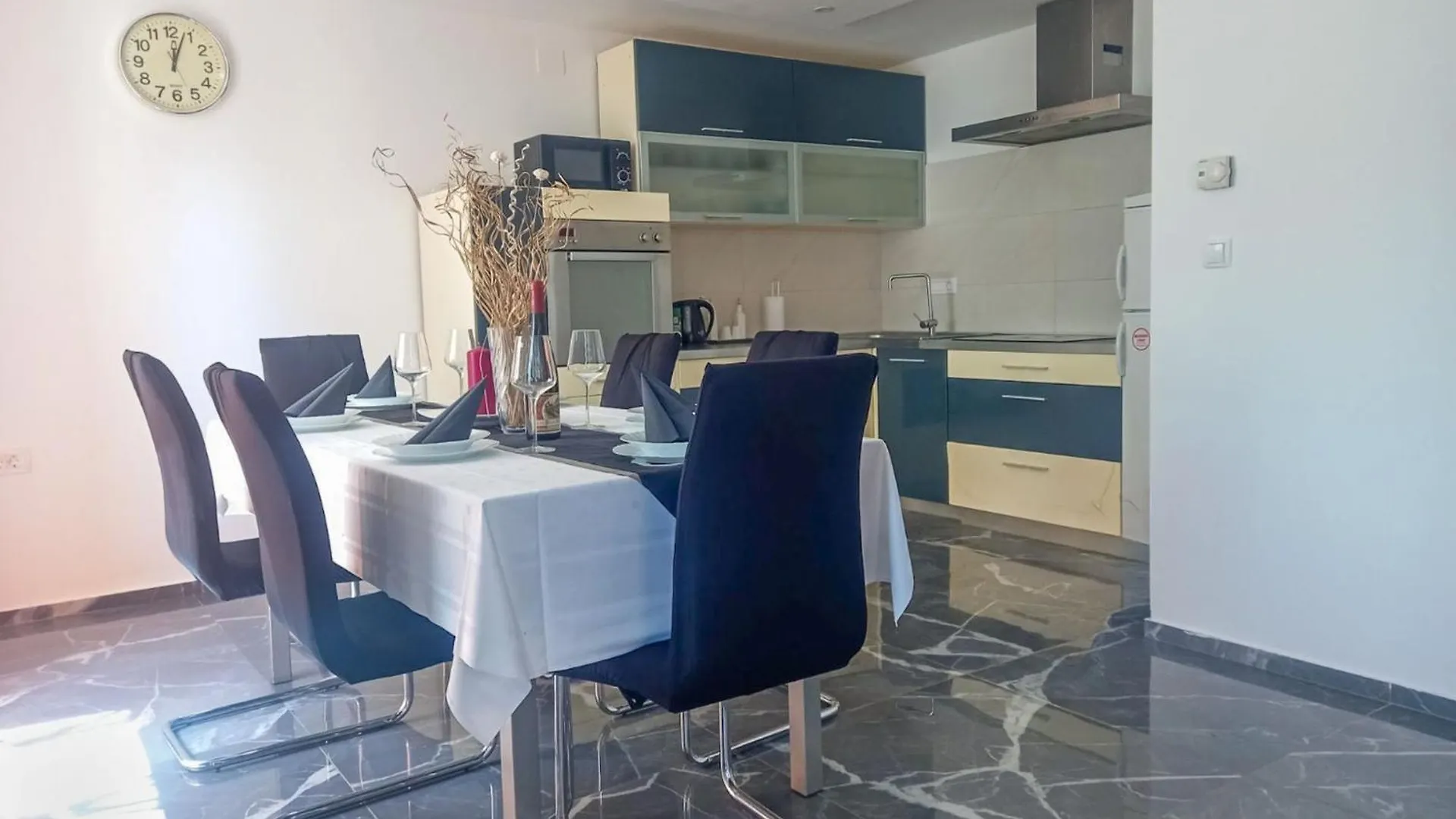 Holiday Home Sunny By Interhome Jurdani